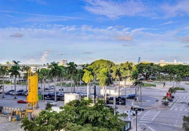 244 Biscayne Boulevard 440, Miami, FL 33132