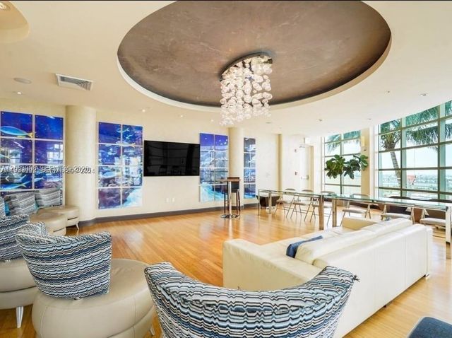 244 Biscayne Boulevard 440, Miami, FL 33132