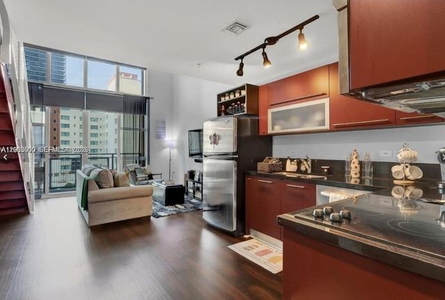 244 Biscayne Boulevard 440, Miami, FL 33132