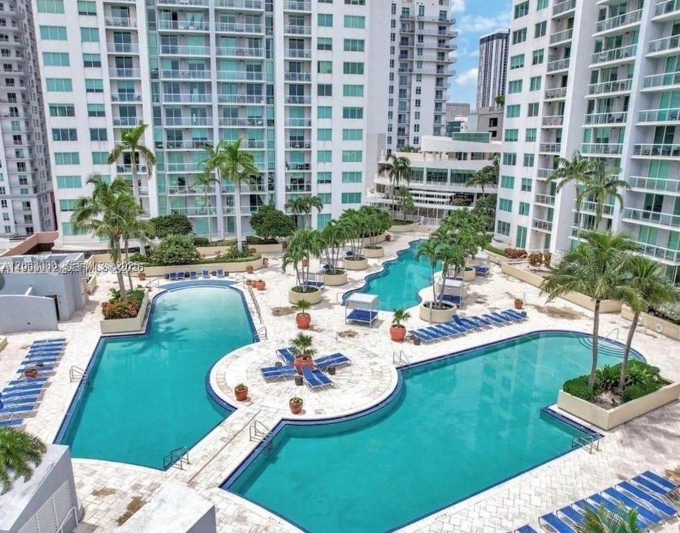 244 Biscayne Boulevard 440, Miami, FL 33132