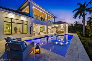 529 Neapolitan WAY, Naples, FL 34103