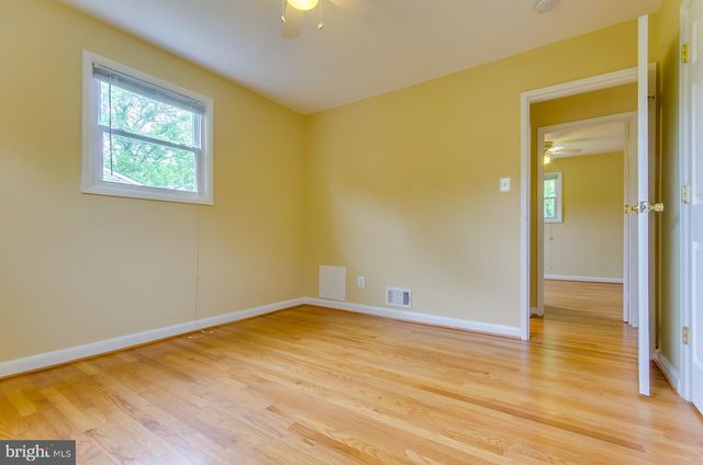 11705 ASHLEY DR, Rockville, MD 20852