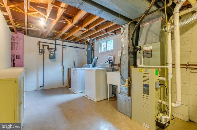 11705 ASHLEY DR, Rockville, MD 20852