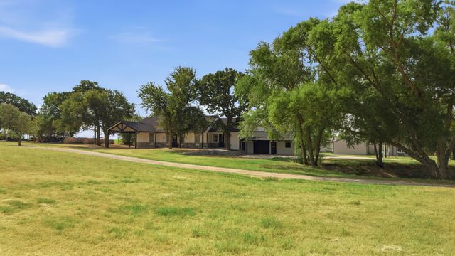 5480 New Hope Road, Aubrey, TX 76227