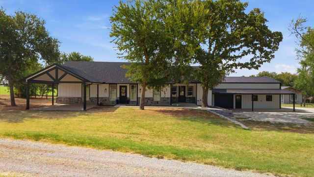 5480 New Hope Road, Aubrey, TX 76227