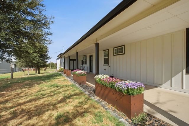 5480 New Hope Road, Aubrey, TX 76227