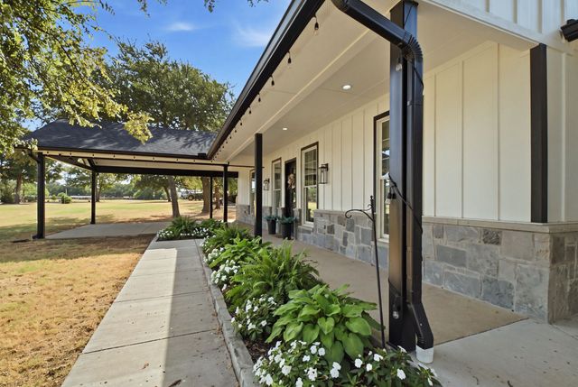 5480 New Hope Road, Aubrey, TX 76227