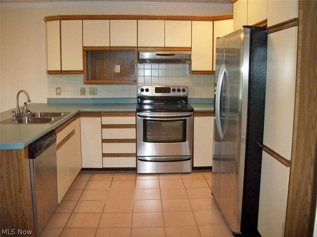 5 Sawgrass Circle, Belpre, OH 45714