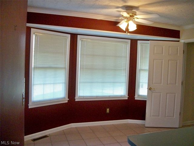 5 Sawgrass Circle, Belpre, OH 45714