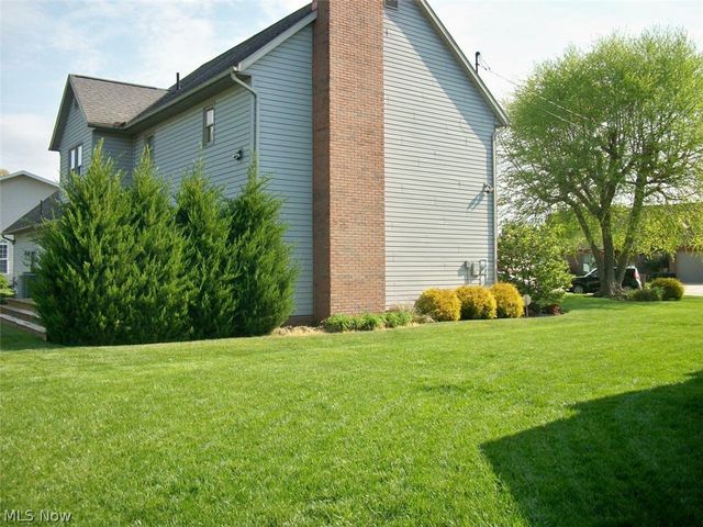 5 Sawgrass Circle, Belpre, OH 45714