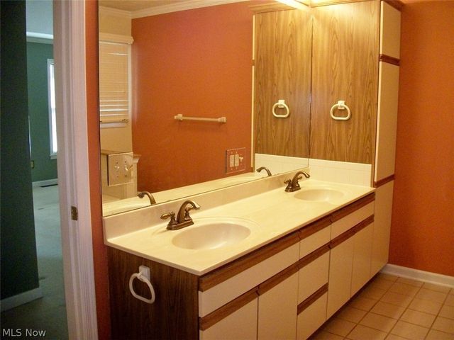 5 Sawgrass Circle, Belpre, OH 45714