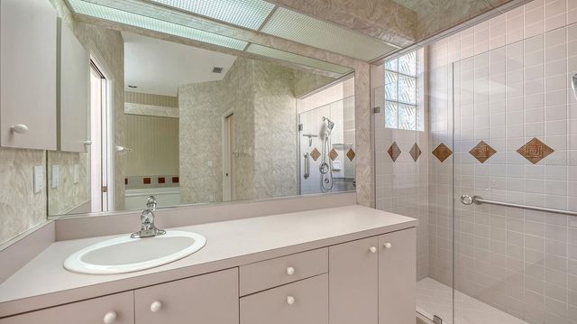 3822 ALAMANDA DRIVE, Sarasota, FL 34238