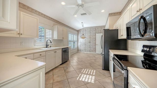 3822 ALAMANDA DRIVE, Sarasota, FL 34238