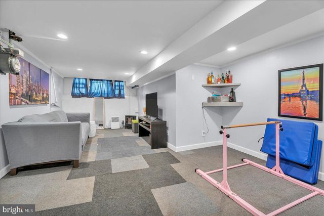 3502 OAKMONT ST, Philadelphia, PA 19136