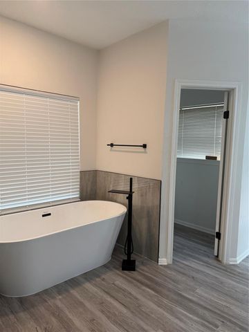 18122 Memorial Estates Drive, Spring, TX 77379