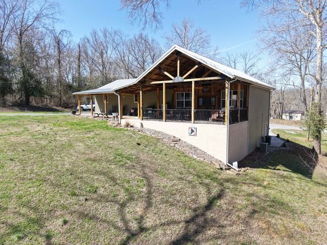 14183 Fowler School Road, Marion, IL 62959