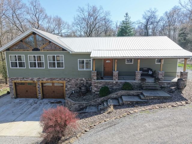 14183 Fowler School Road, Marion, IL 62959