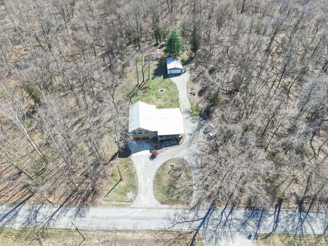 14183 Fowler School Road, Marion, IL 62959