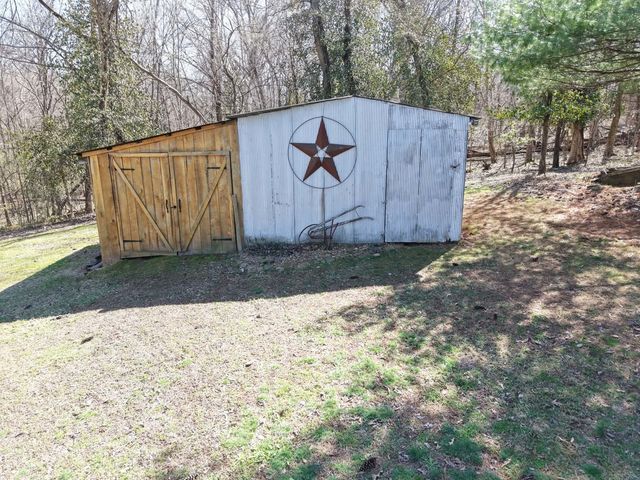 14183 Fowler School Road, Marion, IL 62959