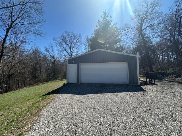 14183 Fowler School Road, Marion, IL 62959