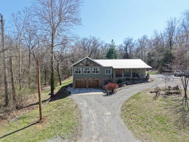 14183 Fowler School Road, Marion, IL 62959