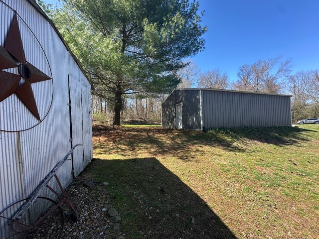 14183 Fowler School Road, Marion, IL 62959