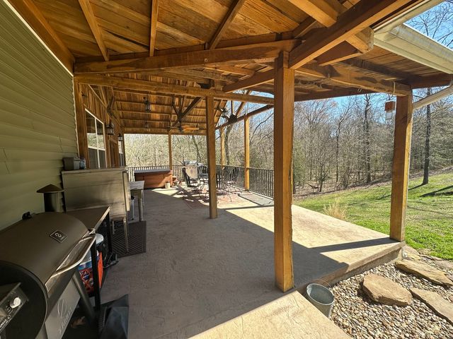 14183 Fowler School Road, Marion, IL 62959