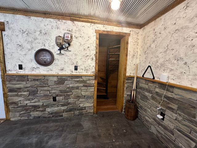 14183 Fowler School Road, Marion, IL 62959