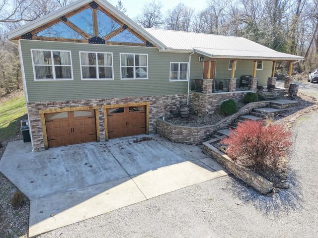 14183 Fowler School Road, Marion, IL 62959