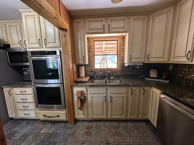 14183 Fowler School Road, Marion, IL 62959