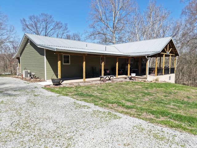 14183 Fowler School Road, Marion, IL 62959