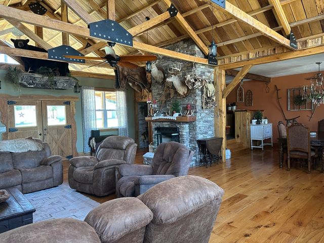 14183 Fowler School Road, Marion, IL 62959