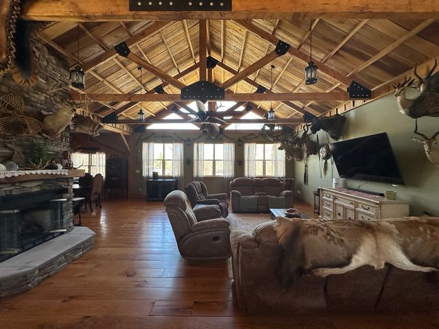 14183 Fowler School Road, Marion, IL 62959