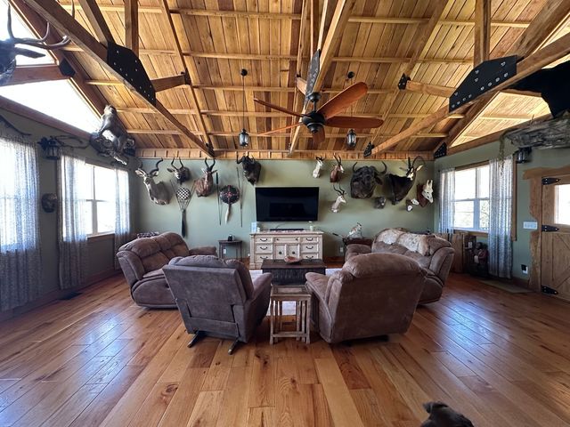 14183 Fowler School Road, Marion, IL 62959