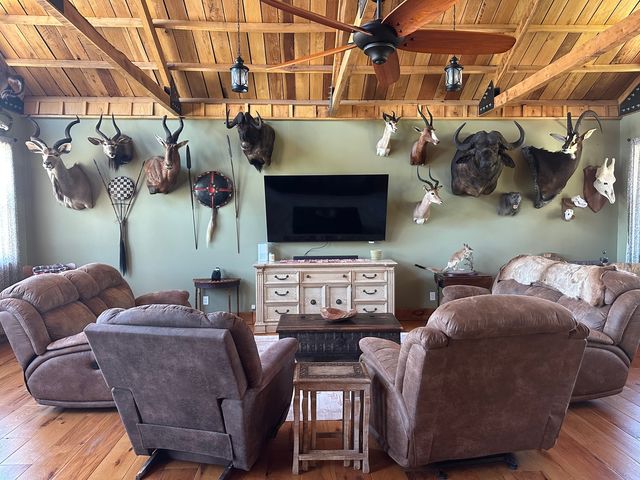 14183 Fowler School Road, Marion, IL 62959