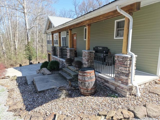 14183 Fowler School Road, Marion, IL 62959