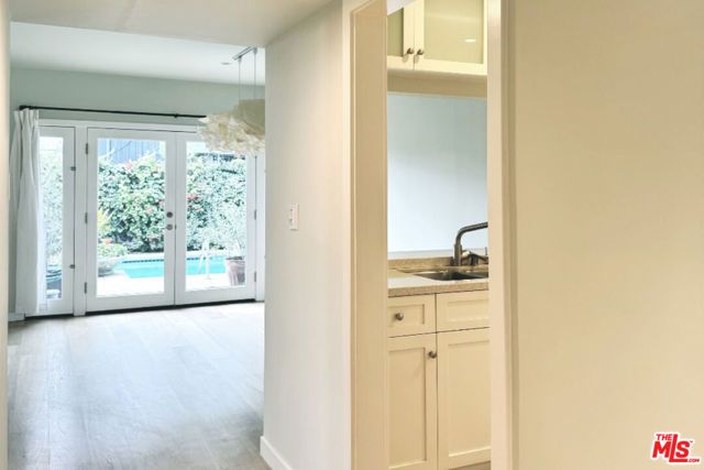 1021 Westmount Drive 102, West Hollywood, CA 90069