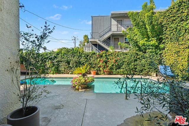 1021 Westmount Drive 102, West Hollywood, CA 90069