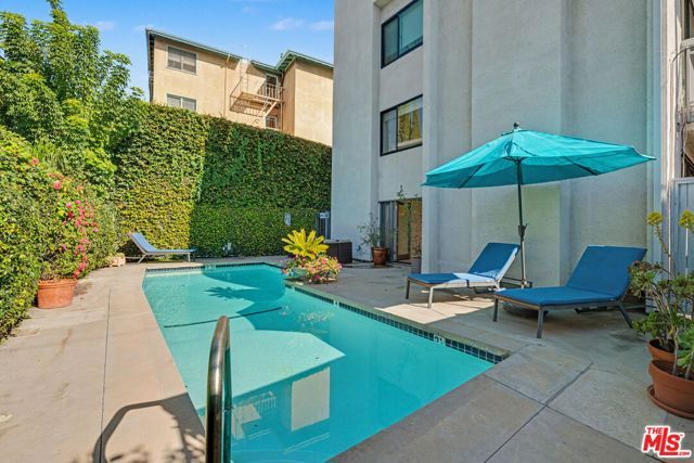 1021 Westmount Drive 102, West Hollywood, CA 90069