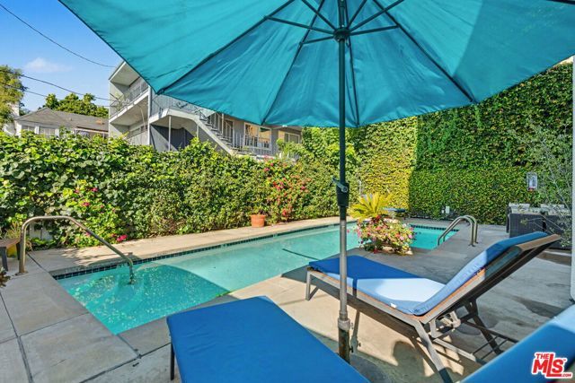 1021 Westmount Drive 102, West Hollywood, CA 90069