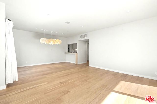 1021 Westmount Drive 102, West Hollywood, CA 90069