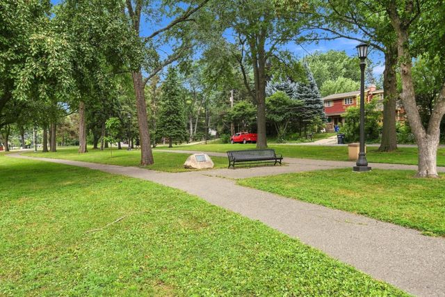 1991 Nevada Avenue E, Saint Paul, MN 55119