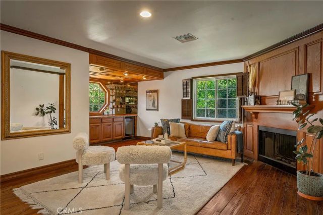 5240 Fulton, Sherman Oaks, CA 91401