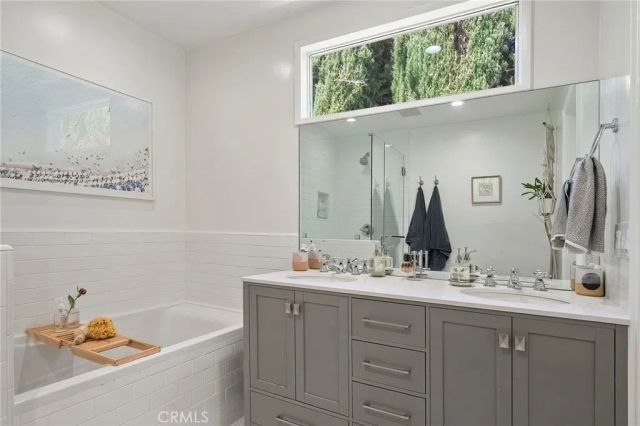 5240 Fulton, Sherman Oaks, CA 91401
