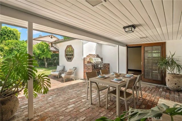 5240 Fulton, Sherman Oaks, CA 91401