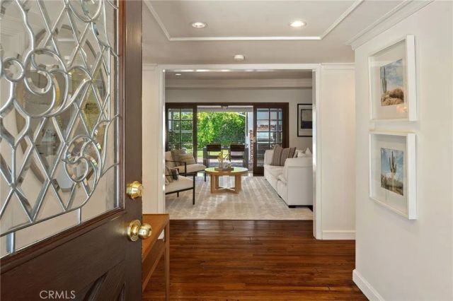 5240 Fulton, Sherman Oaks, CA 91401