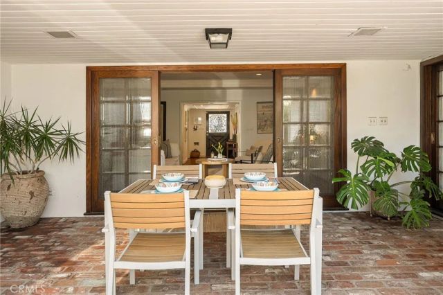 5240 Fulton, Sherman Oaks, CA 91401
