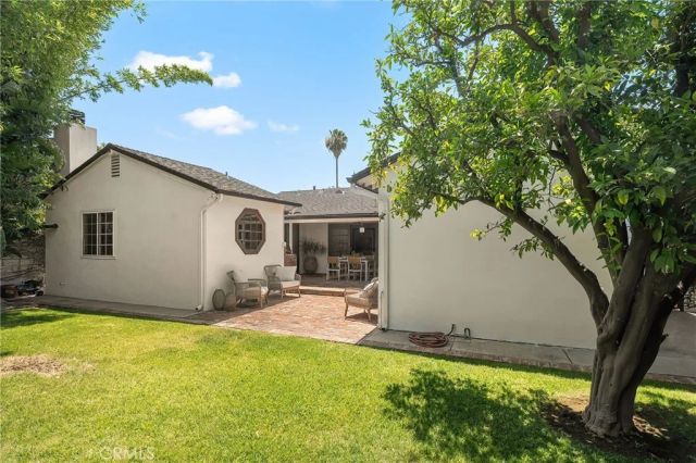 5240 Fulton, Sherman Oaks, CA 91401