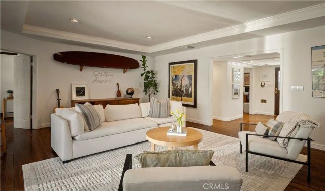 5240 Fulton, Sherman Oaks, CA 91401