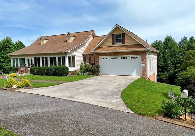 237 Terrace Lane, Blairsville, GA 30512